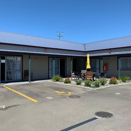 Fergussons Motor Lodge Waipukurau Exterior photo